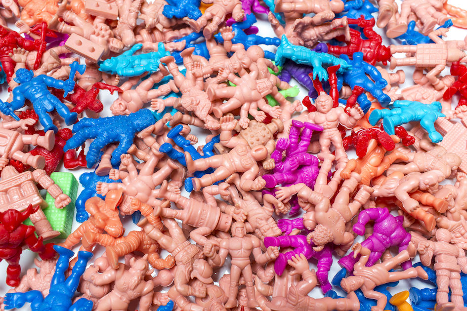 Znajomi znajomych, lajk za lajk, dostosuj się albo zgiń.